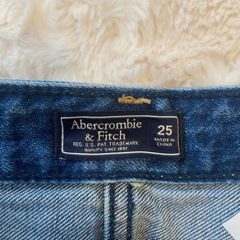 Abercrombie and Fitch jean skirt size 25 - Picture 3 of 3